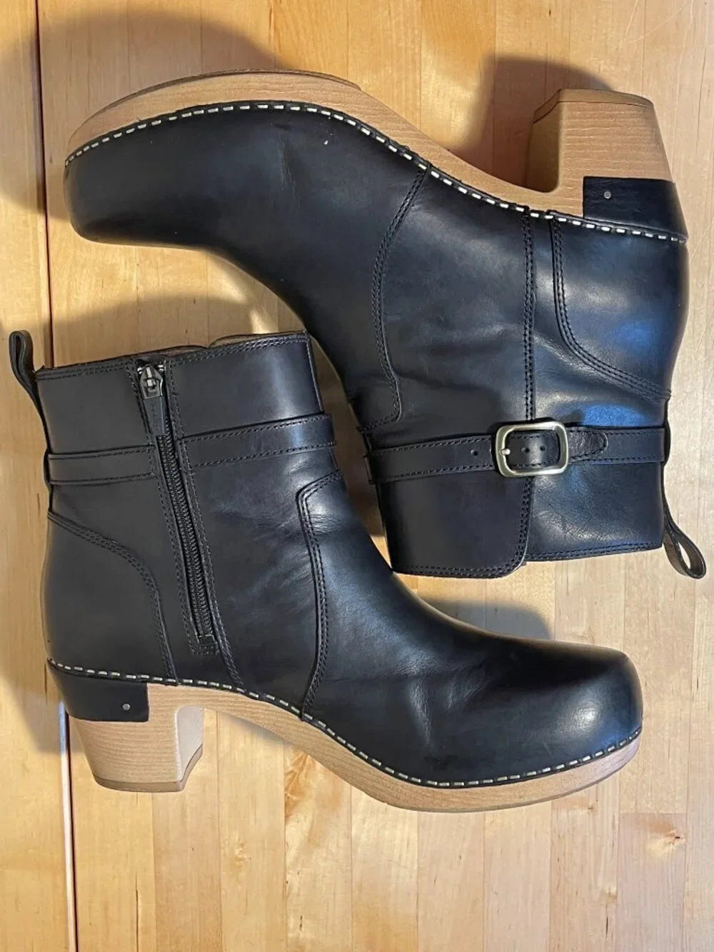 Dansko Anya Black Leather Booties Waxy Burnished Ankle Boots Comfort Casual Shoe